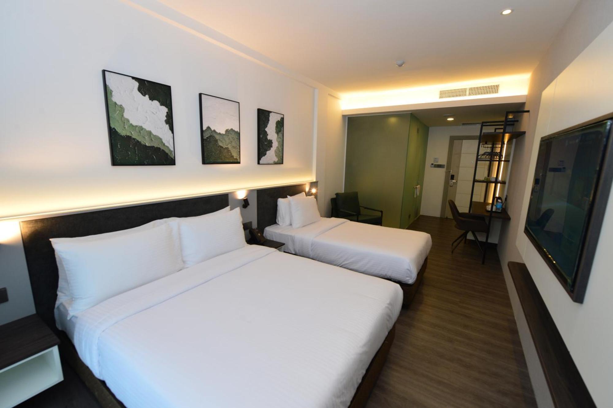 Rume Hotel Kuching Buitenkant foto