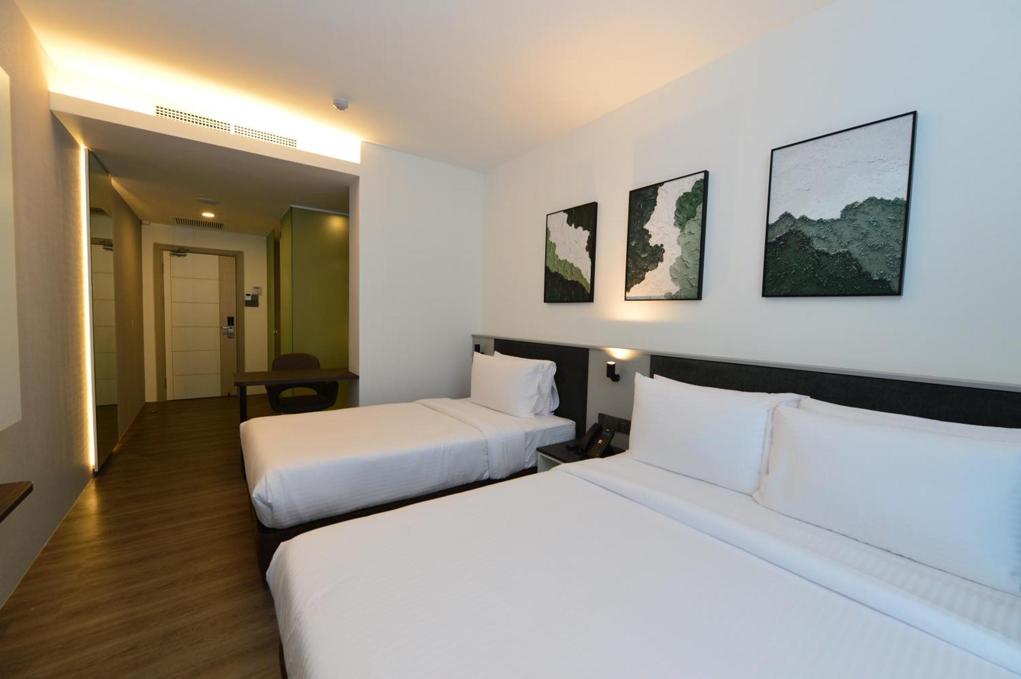 Rume Hotel Kuching Buitenkant foto