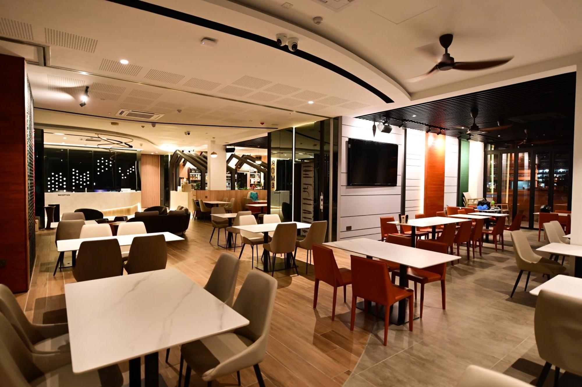 Rume Hotel Kuching Buitenkant foto